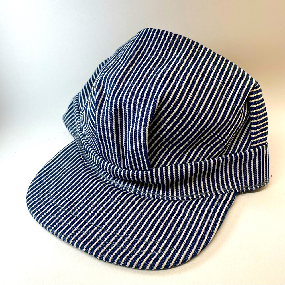 VINTAGE TRAIN CONDUCTOR STYLE SNAP BACK
